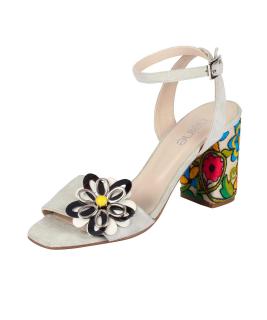 Leder-Sandalette mit Stickerei creme