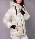 Daunenjacke mit Kapuze ecru