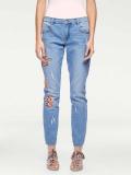 Designer-Boyfriendjeans mit Stickerei blau