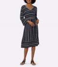 Druckkleid mit Volant schwarz-ecru