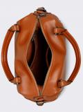 Handtasche mit Schnallen und Nieten cognac