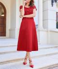 Kleid mit Spitze rot