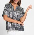 Kurzarmshirt mit Allover-Foliendruck in Metall-Optik steingr