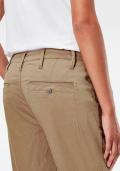 Marken-Chinohose beige