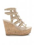 Marken-Keilsandalette mit Nieten beige