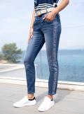 Push-up-Jeans mit Ziersteinen-Schriftzug blue