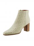 Rind-Nappaleder-Stiefelette mitLochmuster ecru
