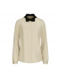 Satinbluse mit Spitze und Schmuckknopf sand